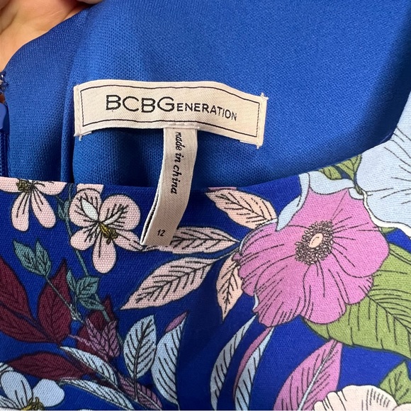 BCBG Generation Square Neck Floral Casual Dress blue size 12. - Picture 8 of 16
